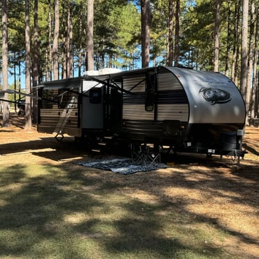 Cherokee Rear Living RV Travel Trailer Rental in Louisiana