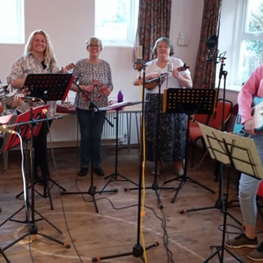 Ukuladies rehearsing