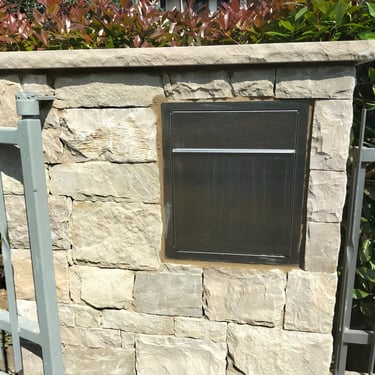 villa di lusso con rivestimenti in pietra incollata