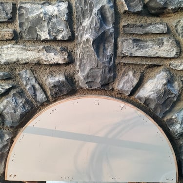villa di lusso con rivestimenti in pietra incollata