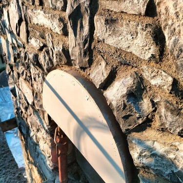 villa di lusso con rivestimenti in pietra incollata