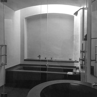 White Tadelakt bathroom with barrel clings - New York carriage house.