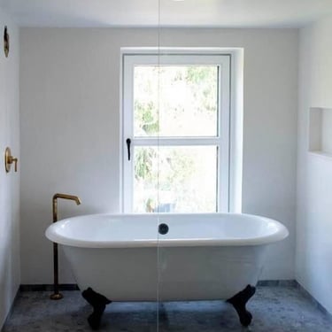 Tadelakt bathroom with free standing bathtub - Carroll Gardens, Brooklyn.