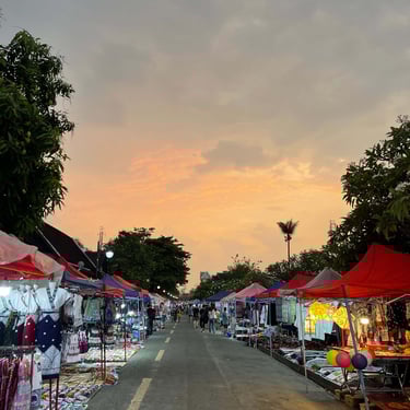 Marché nocturne à Luang Prabang