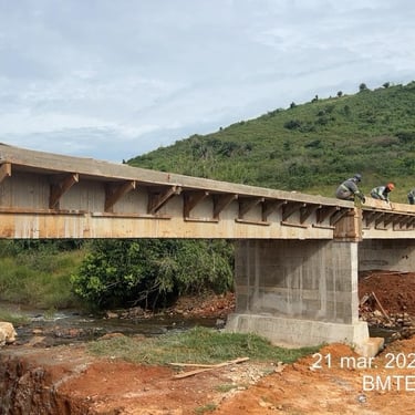 Ponte de concreto construida pela Ambito