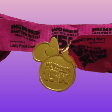 2008 Minnie Marathon Weekend Women Run the World 15K Medal
