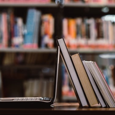 Afaq 360 bookstore