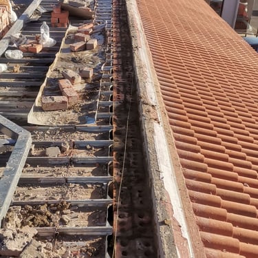 Wall plate rectificatuion at the Walk Shopping Center in Bloemfontein. Environmental Pro Construction
