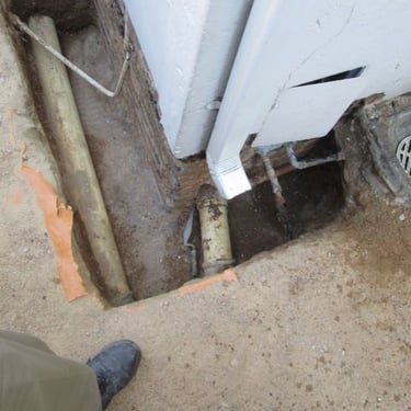 Careful excavation to avoid damaging underlying piping, Honeydew, Eagle Canyon Golf Estate, Randburg