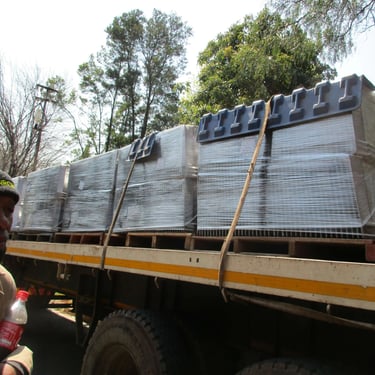 Roof tile delivery Hyde Park