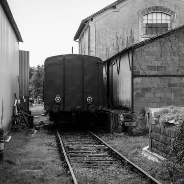 Vieux wagon en gare