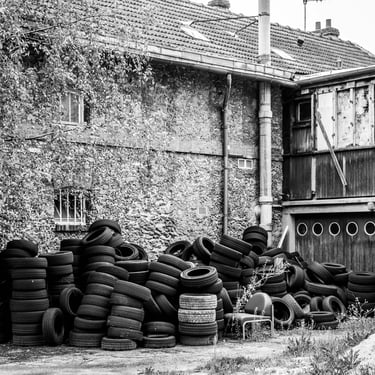 Tas de pneus usagés