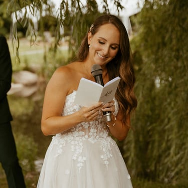la mariée lit ses voeux