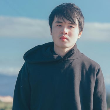 Homme en survêtement