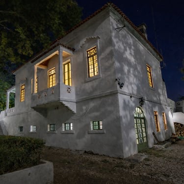 vila-belita-at-night