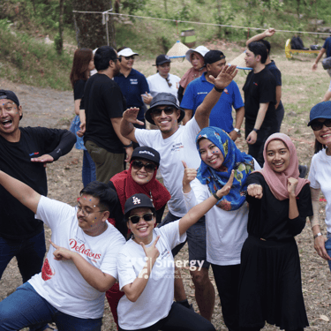 Keseruan peserta outbound jogja sinergy