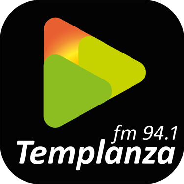 puedes achicarla un poco para que entre en el cuadro