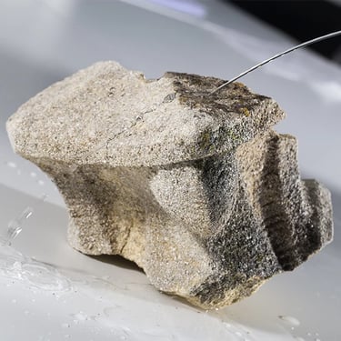 Ejemplo de como actúa la nanotecnológica de Aquashield Active de Tecnan. 