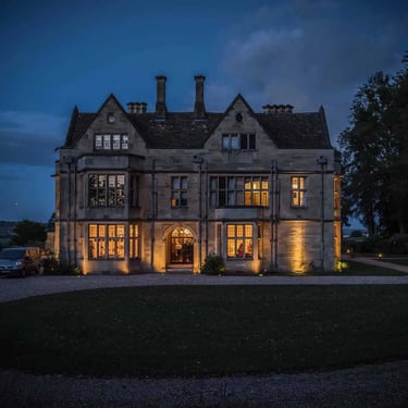 exterior view of Coombe Lodge in Bristol