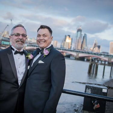 newly-weds on a london southbank pier