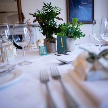 wedding table set-up at Pembroke Lodge Richmond