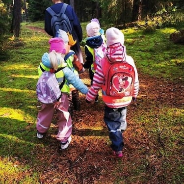 Klaipėdos Valdorfo darželis - vaikai gamtoje