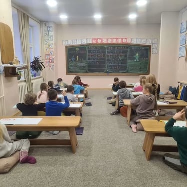 1 klasė Klaipėdos Valdorfo mokykloje - pamoka
