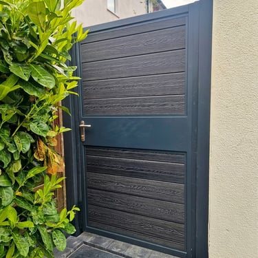 Anthracite Grey Gate with Dark Grey panels. Happy customer was amazed at the final result