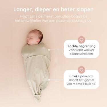 Puckababy Piep inbakerzak baby ligt in zak te slapen