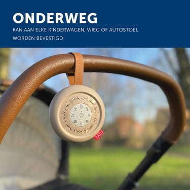 Zazu Suzy Brown Deluxe met automatische huilsensor onderweg aan een kinderwagen