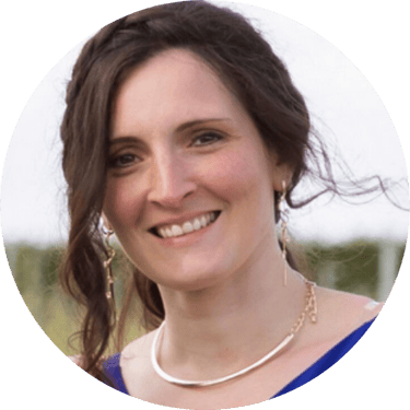 Portrait en couleurs de l'écrivaine Angélique Vanhecke.