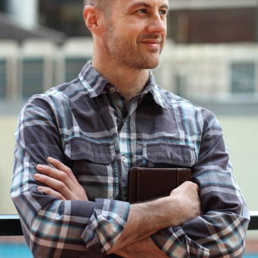 Gerente de oficinas en Bilbao satisfecho con el servicio de pintura de Pinturas Gheorghe.