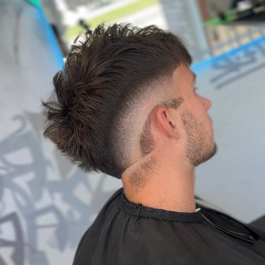 skin fade ant juodu plauku