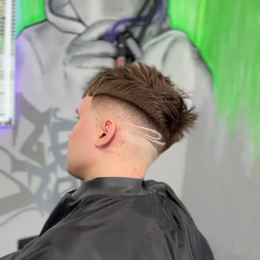 skin fade ir plauku issuktinejimas