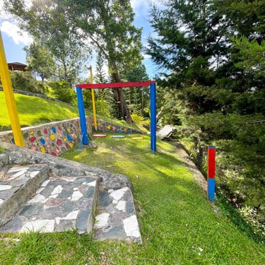Jardin de juegos para niños en la villa presidencial Constanza