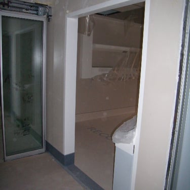 ΤΟΙΧΟΠΟΙΙΑ ΧΕΙΡΟΥΡΓΕΙΟΥ SOLID SURFACES
