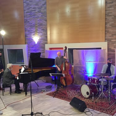 Studija Auss atklāšana