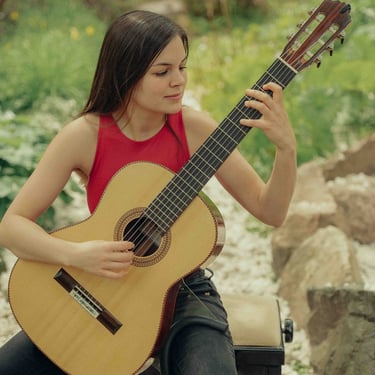 nina golubovic klassische konzert gitarre