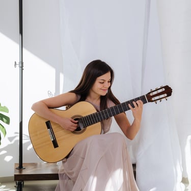 nina golubovic gitarre