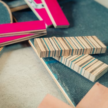 Recycle skateboard wood pink handle DIY