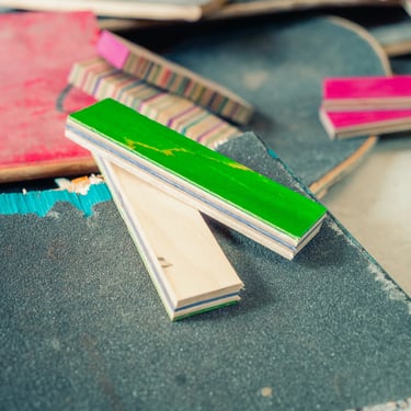 Recycle skateboard green wood handle DIY