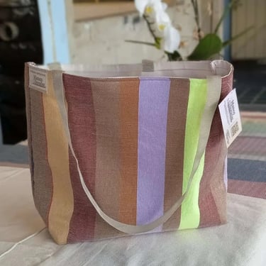 Bolso tipo toteg bag de Manos Doradas