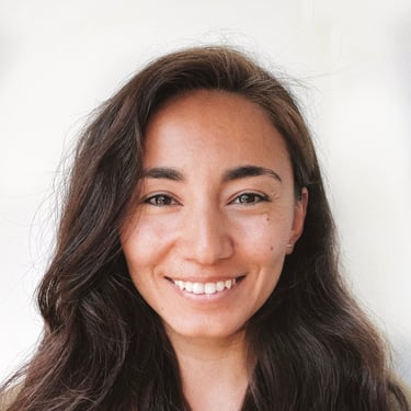 Sofia Gazarian - female logo and brand designer.