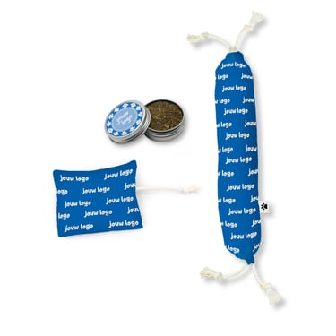 kattenspeelgoed met jouw logo - gemengd pakket met kleine en grote kattenspeeltjes en blikjes catnip