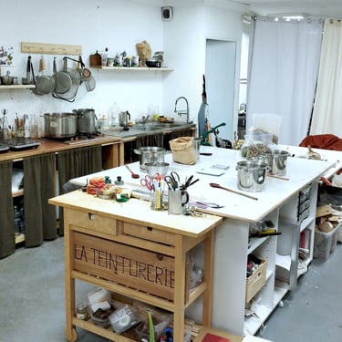 atelier de teinture vegetale artisanat occitanie francais aveyron fibres naturelles