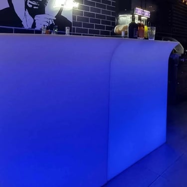 Close up of the 2 piece bar with the slushie machine in the background at event in Redlands.