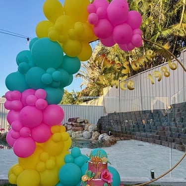 Gold Hoop backdrop for a margaritaville themed 40th Celebration in Redlandbay, Redlands - party hire by SweetAz Co.