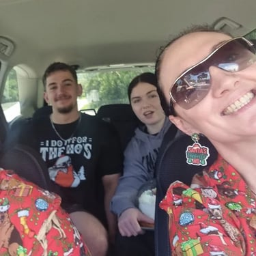 Party specialists filling hearts at a Family Xmas in Rochedalesouth, Logan - party hire by SweetAz Co.