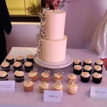 Party Hire cutting the Wedding Cake in Currumbin, Gold Coast - party hire by SweetAz Co.