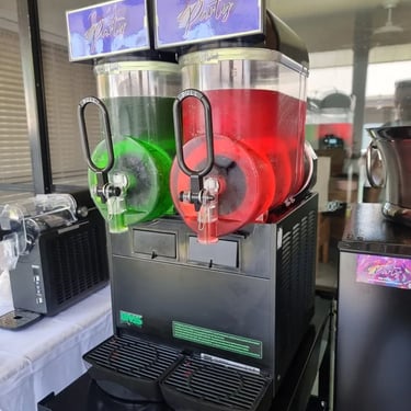 Slushie Machine setting the chilled vibes at a 40th Birthday in Redlandbay, Redlands - party hire by SweetAz Co.